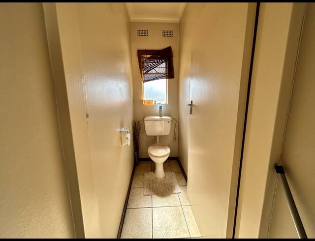 3 BEDROOM HOUSE FOR SALE IN ISANDOVALE